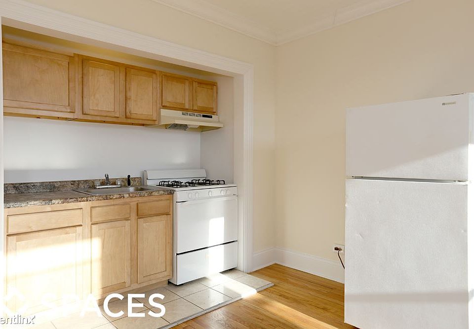 2nd image of 2737 N Spaulding Ave APT 316