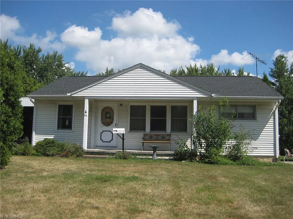 501 Harding St photo 1