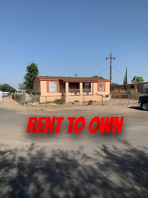3 bed, 1100 sqft, $1,734 — Photo 1