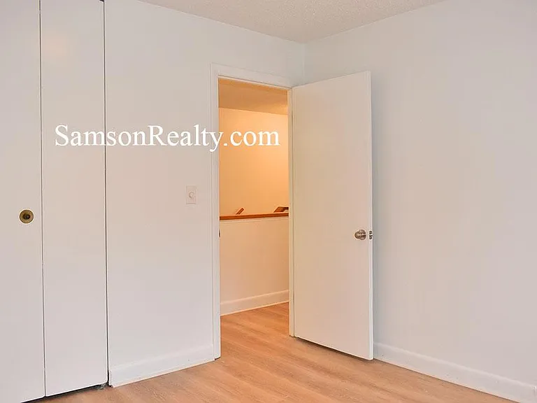230 S Main St #18 — Photo 12