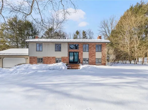 18 Orchard Ave, Smithfield, RI 02828