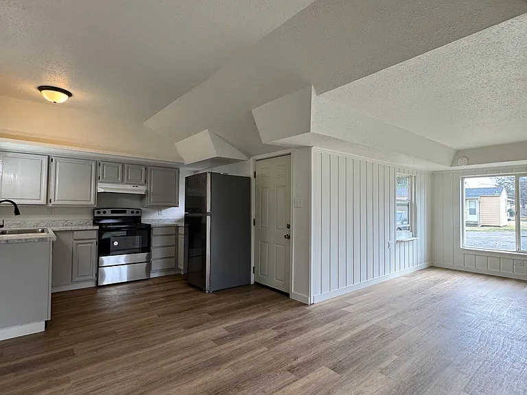 7109 E Mansfield Ave — Photo 1
