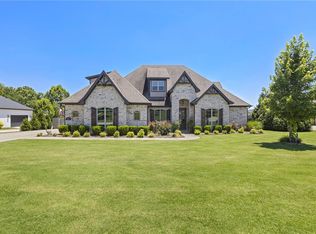 2357 Riverwater Ln, Fayetteville, AR 72703