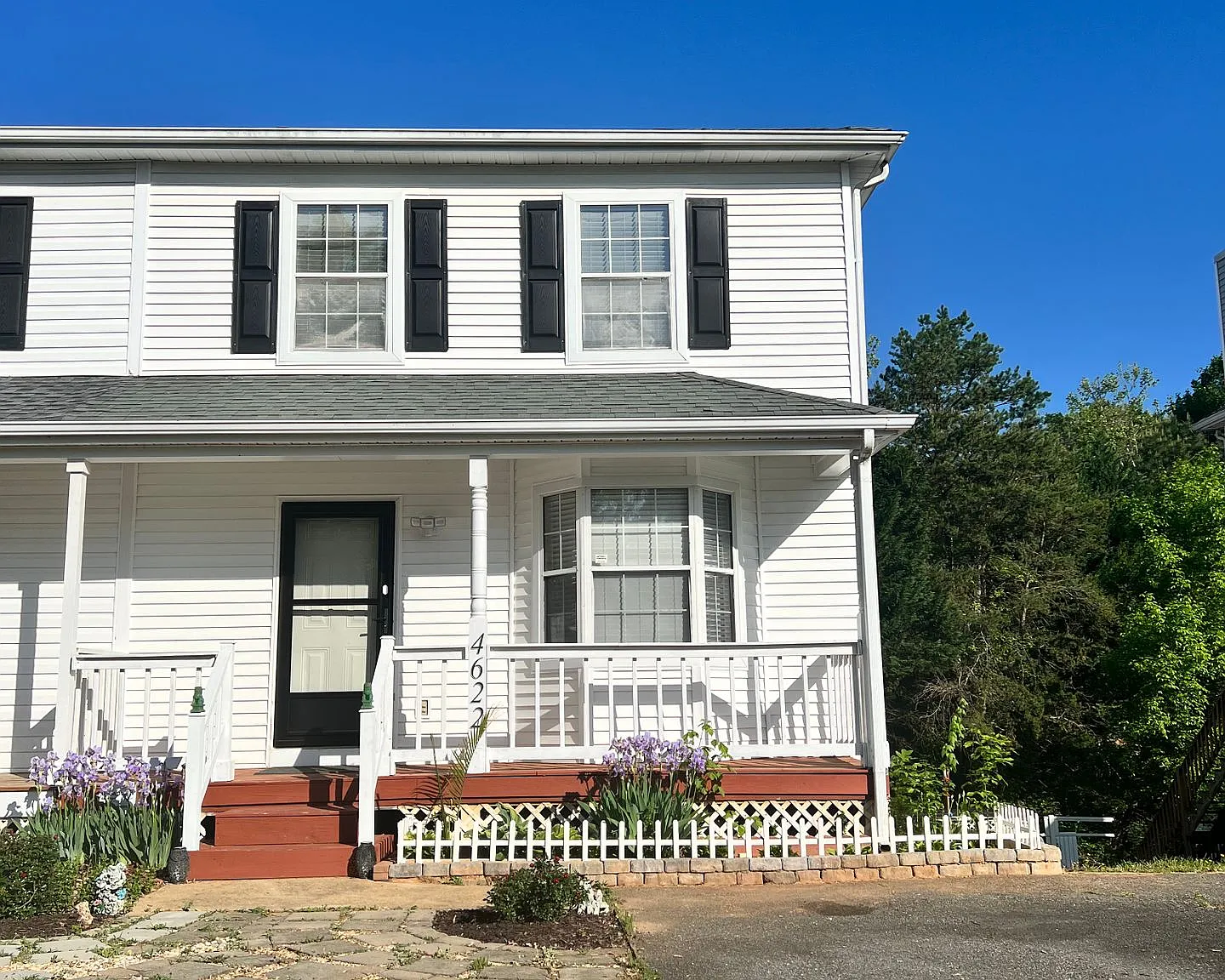 Great Duplex in Briarwood — Photo 1