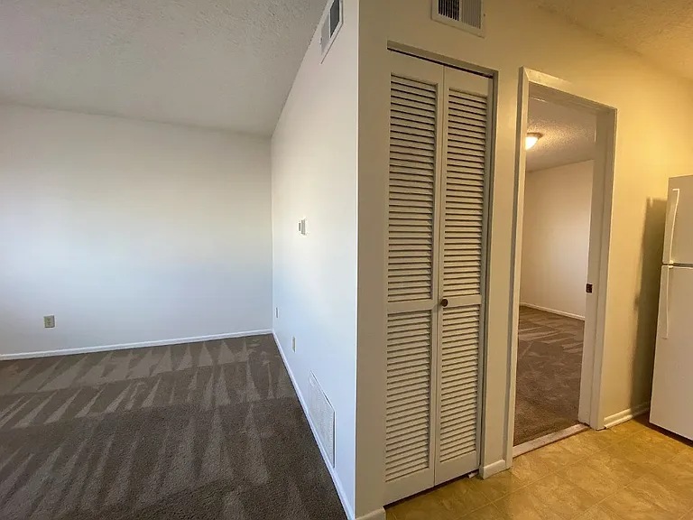 1228 E St #10 — Photo 2