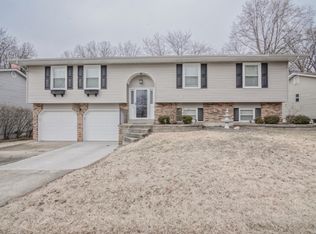 409 Nantucket Dr, Saint Charles, MO 63301