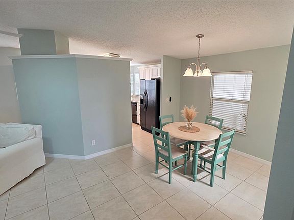 3rd image of 3784 Sapodilla Ct