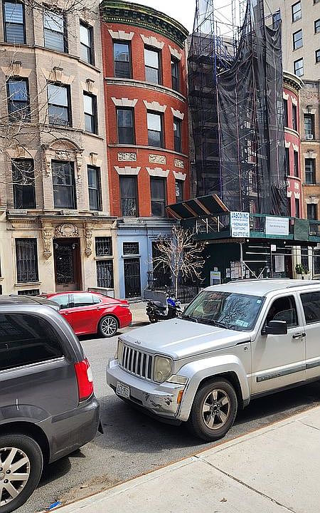 2nd image of 461 W 140th St