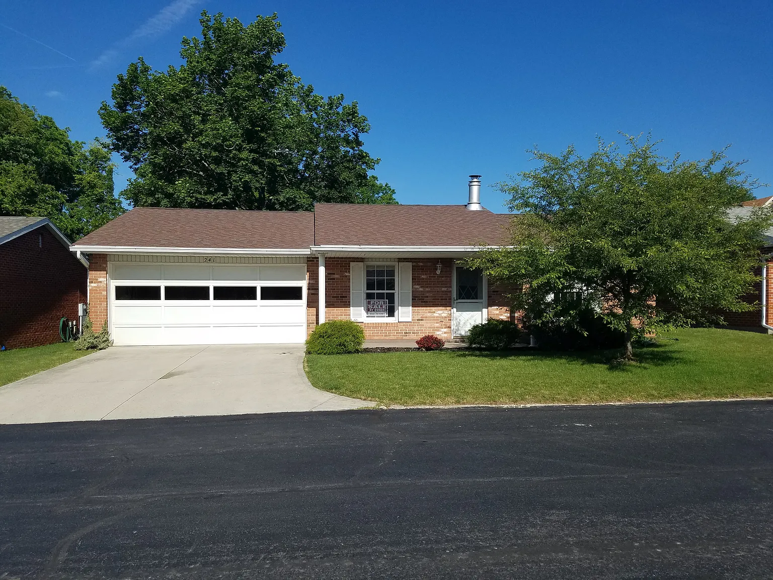 241 Green Tree Ln photo 1