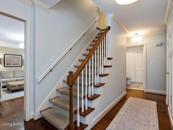 3rd image of 3027 Bunker Hill Dr