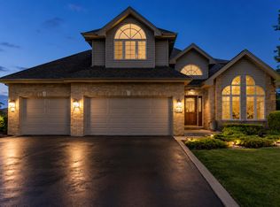 817 Robin Ct, Dyer, IN 46311