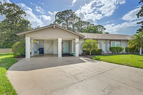 1624 Whitehead Dr #320 Photo 1