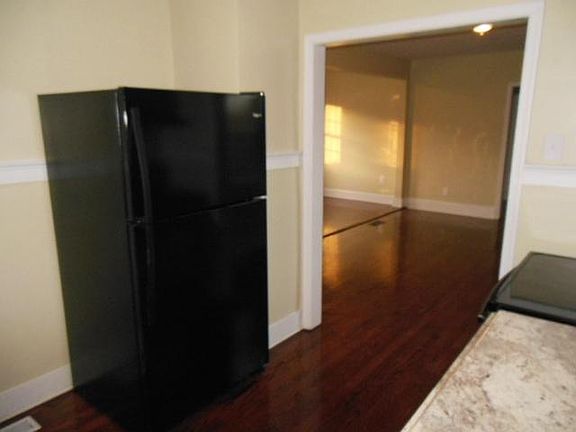 4th image of 2923 Fleetwood Ave SW
