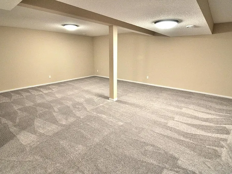 10413 Spyglass Dr — Photo 36