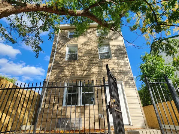 5951 N Opal St, Philadelphia, PA 19141