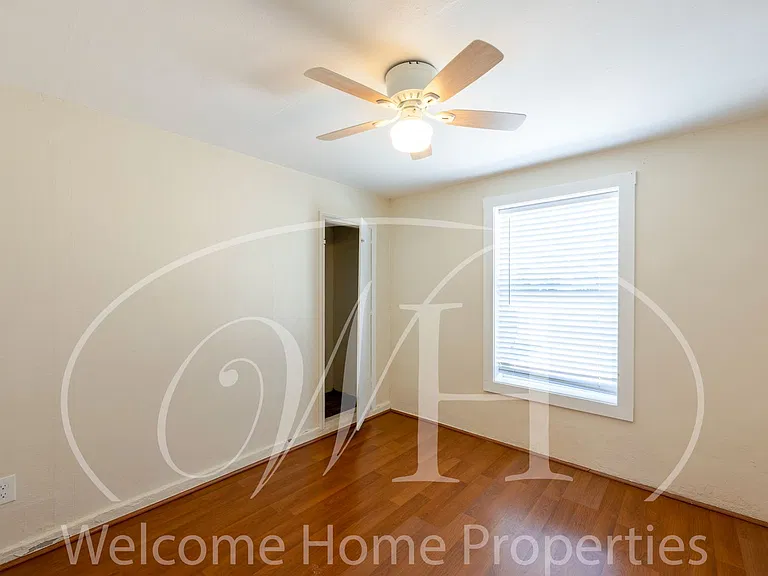 43 NE Ash Ave — Photo 15