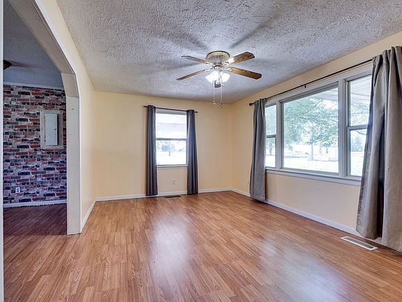 3rd image of 932 Coconut Ridge Rd
