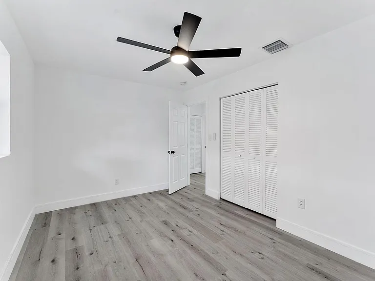 316 NW 6th Ct — Photo 8