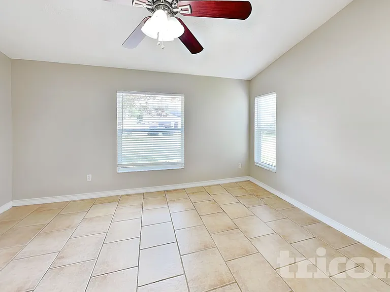 2810 Manor Hill Dr — Photo 6