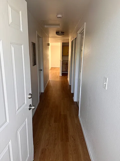 3 bed, 1300 sqft, $1,700 — Photo 2