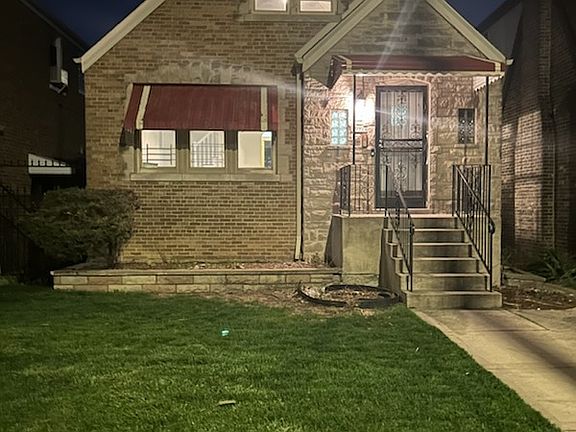 2nd image of 7719 S Damen Ave