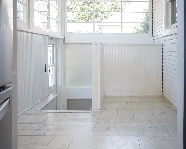 2411 W Woodlawn Ave — Photo 15