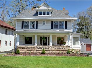 12576 Clifton Blvd, Lakewood, OH 44107