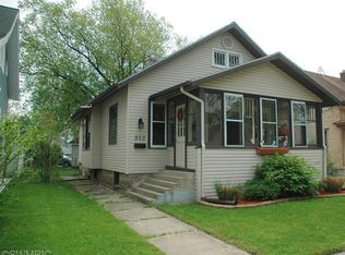 312 W 17th St, Holland, MI 49423