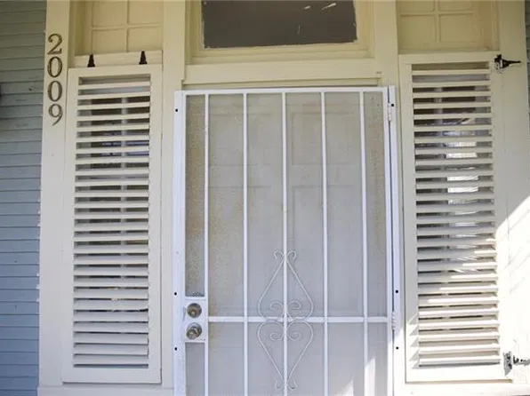 2009 Desire St, New Orleans, LA 70117