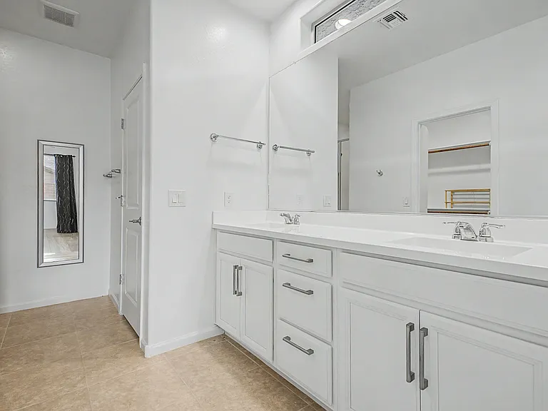 12431 W State Ave — Photo 14