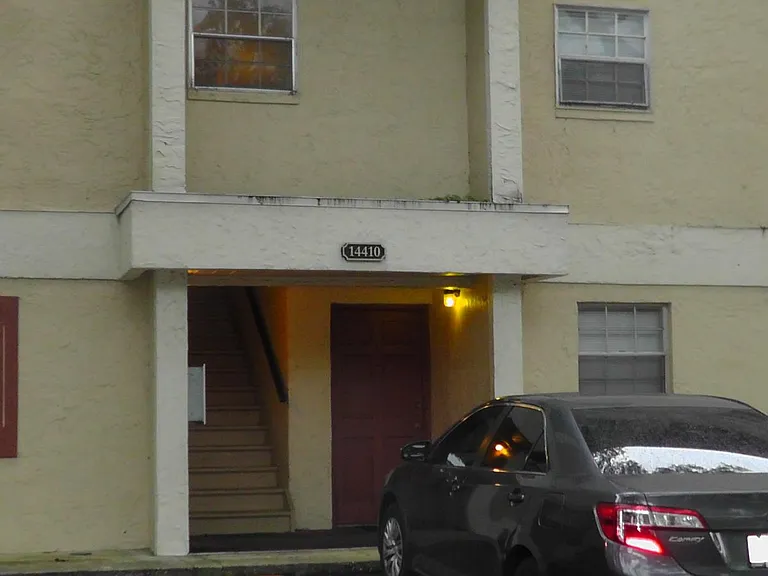 14410 Reuter Strasse Cir #215 — Photo 1