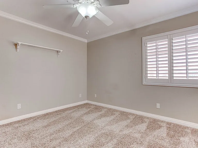 809 Royal Birch Ln — Photo 45