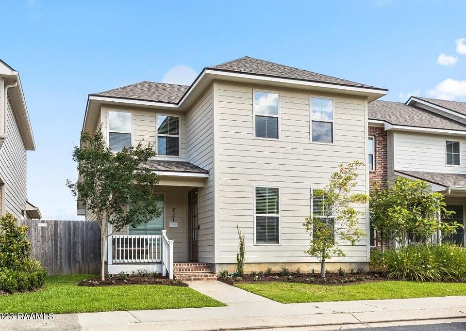 1st image of 221 Harbor Bend Blvd