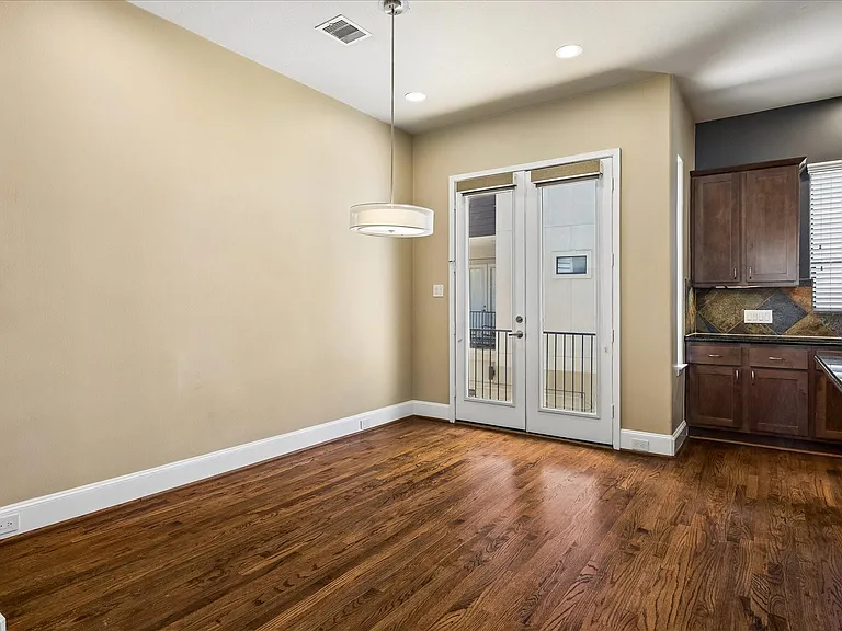 405 Jackson Hill St — Photo 5