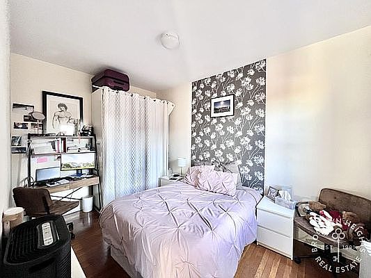 5th image of 139 Joralemon St APT 5F