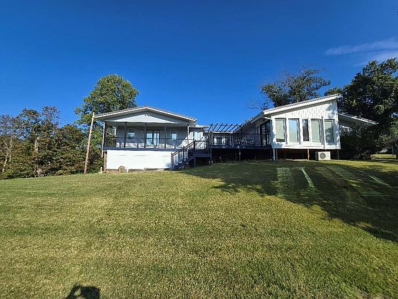 3rd image of 158 Wilson Dr