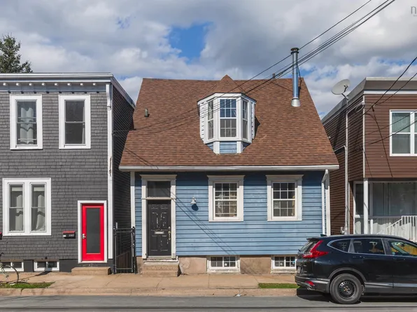 2355 Creighton St, Halifax, NS B3K 3R8