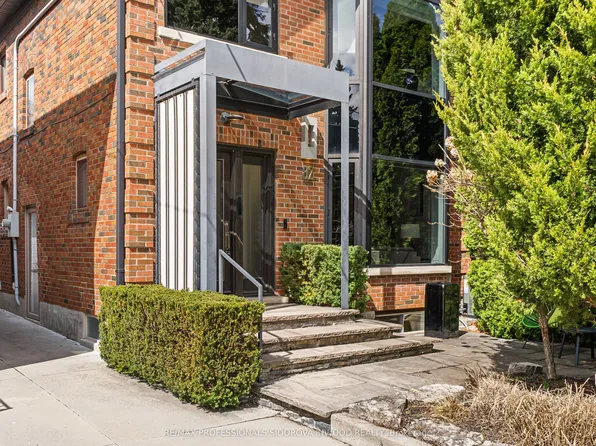 82 Mayfield Ave, Toronto, ON M6S 1K8