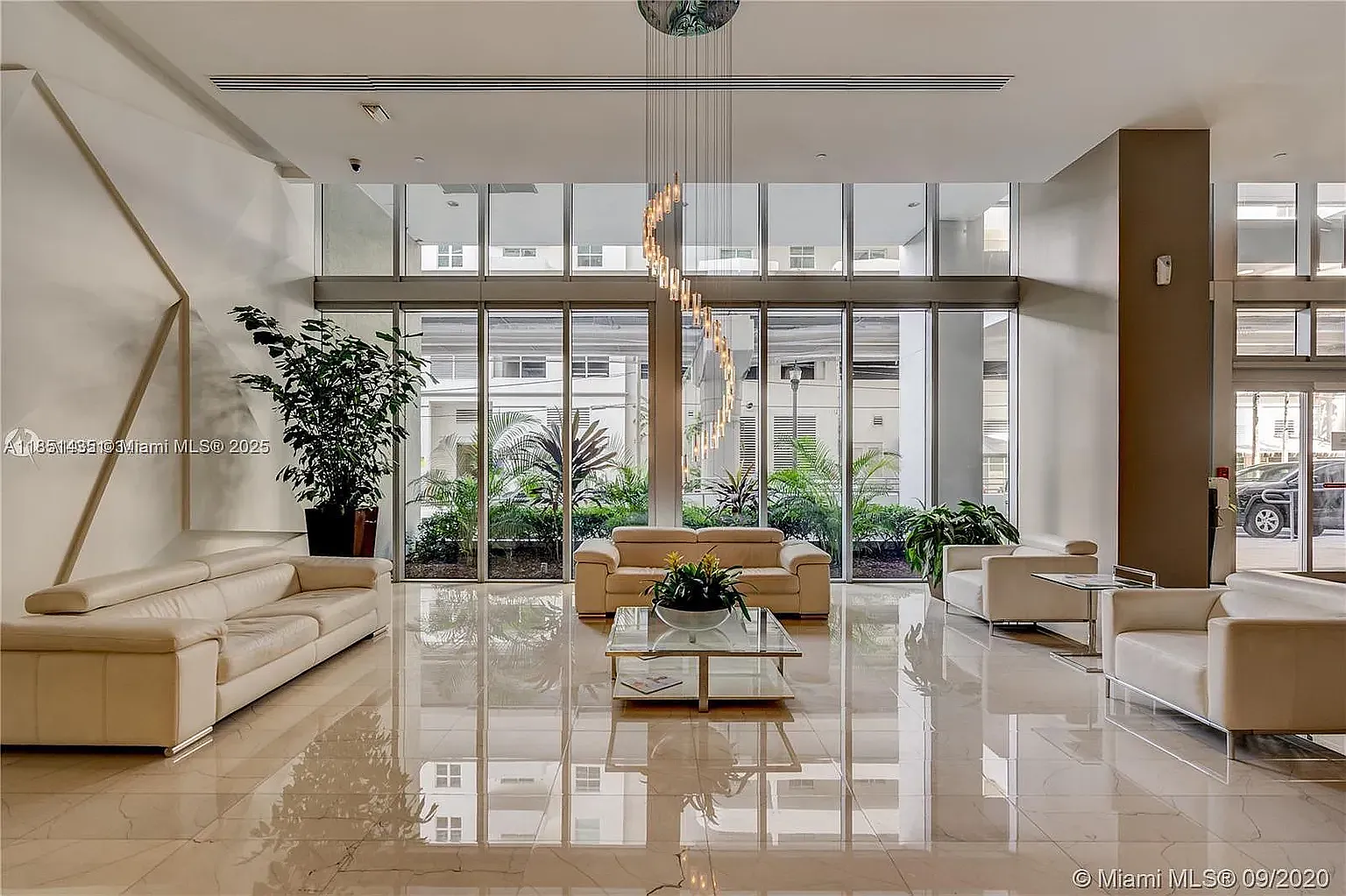 1 bed, 708 sqft, $2,800 — Photo 1