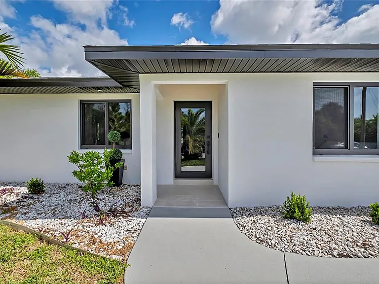 15180 Lyneburg Ave — Photo 11