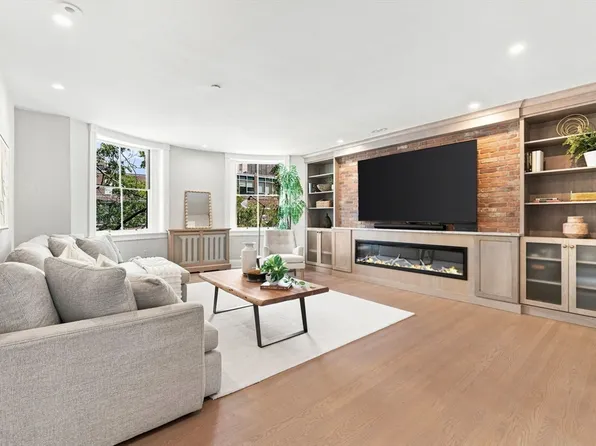 31 Bowdoin St APT 4, Boston, MA 02114
