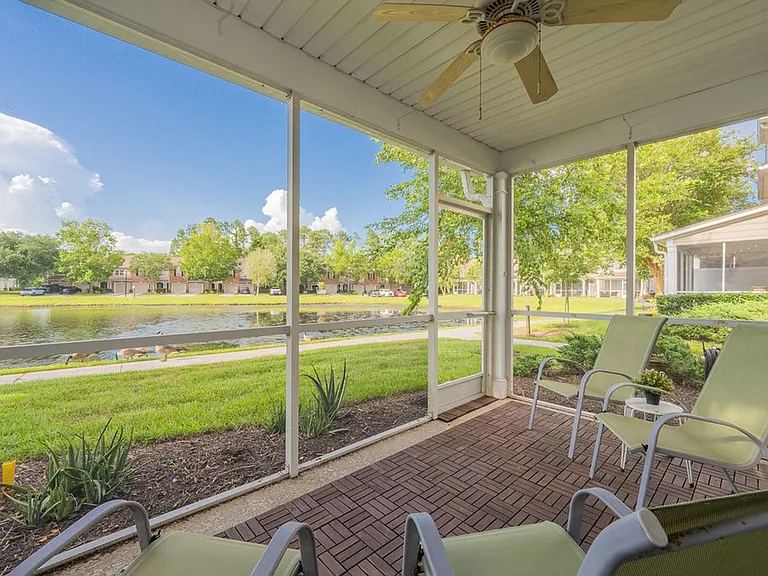 11310 Campfield Cir — Photo 16