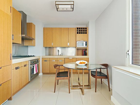 2nd image of 450 W 17th St APT 1222