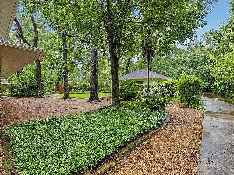 10811 Hunters Forest Dr — Photo 24