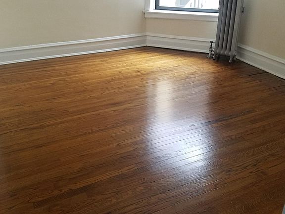 3rd image of 744 Hinman Ave APT 3
