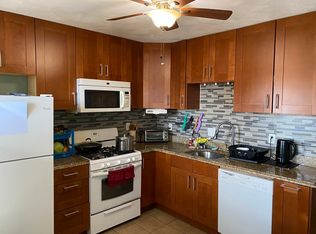 820 Saratoga St APT 2, Boston, MA 02128