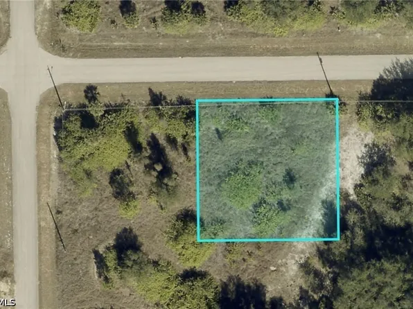 3802 E 17th St, Lehigh Acres, FL 33972