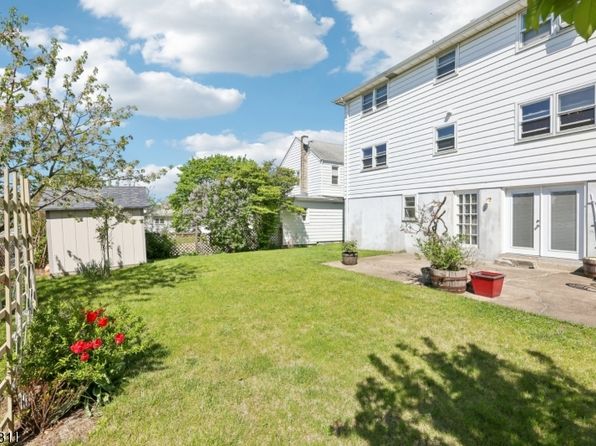 230 Salomone Ave, Woodland Park, NJ 07424