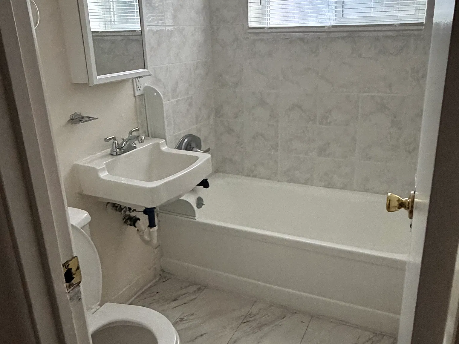 2 bed, 850 sqft, $1,250 — Photo 2