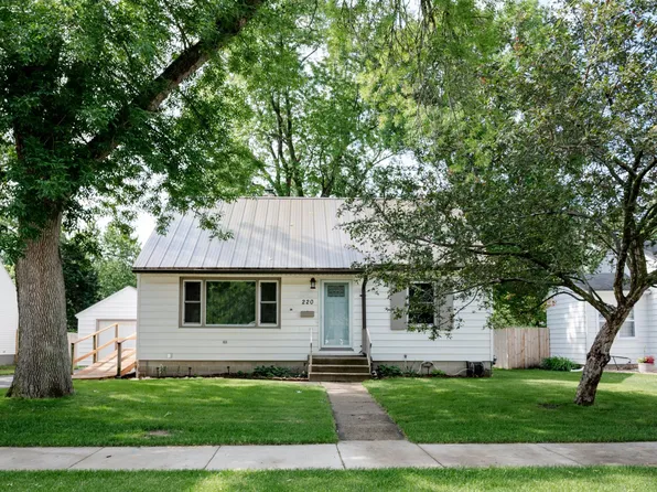 220 7th Ave SE, Waseca, MN 56093